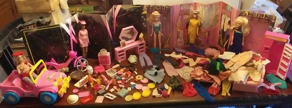 Barbie Accessories Lot.