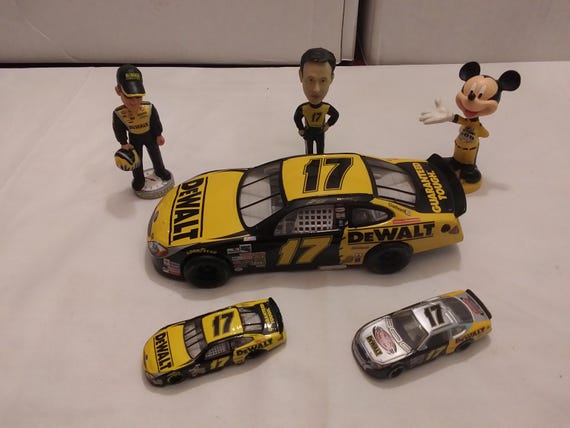 6 NASCAR Stock Car Matt Kenseth No. 17 Dewalt Die-cast & Bobble