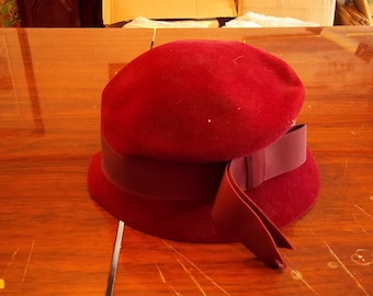 Lord & Taylor's, BeDnar Women's Burgundy Felt Hat Made In France