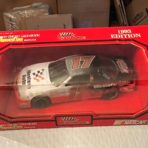 Western Auto No. 17 Darell Waltrip ASCAR Die-Cast Stock Car im Maßstab 1:24