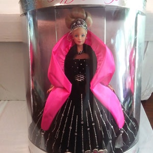 1998 Happy Holidays Barbie Doll Special Edition MIB