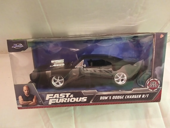 ワイルド・スピード ドムのダッジ チャージャー R/T ダイキャスト