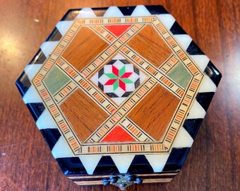 Vintage Spanish Marquetry Jewelry Trinket Box Lacquered Mosaic Wood Inlay.