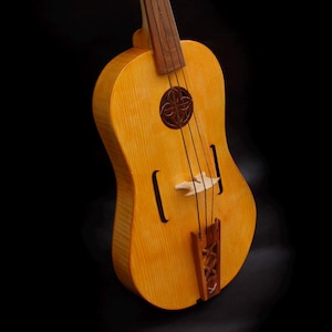 Medieval vielle/fiddle custom