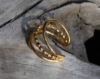 Gold ear cuff ear clips, earrings made of 925 silver with 24 karat gold plating, also called helix or tragus piercing ear cuff