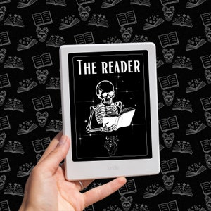 Laden Sie die Tarocchi-Karte ""THE READER"" für Kindle, Kobo und E-Reader herunter." Prodotto digitale istantaneo ePub und Anleitung von d'uso.