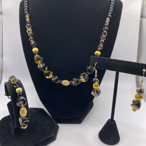 Necklace, Bracelet and earring sett