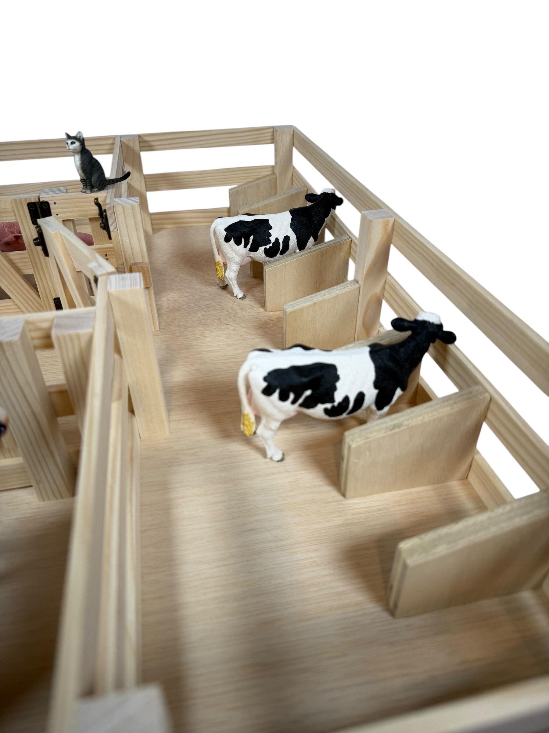 Wooden Barn, Stockyard or Barnyard Play Toy. Farm Toy, Handcrafted by ...