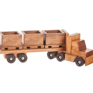 Truck w/ Skid Trailer, Wooden Semi Truck, Wooden Truck, 18 Wheeler Toy, Construction Toys, Tractor Trailer, Semi Truck