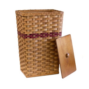 Custom 13 gal. Kitchen Wastebasket Trash Basket w/ Wooden Lid, Amish Hand Woven Basket, 13 Gallon, Handmade, Wicker Rattan, Brown, Black