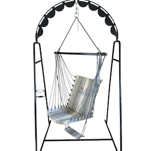 Silla hamaca con soporte, silla colgante. Esta silla hamaca, hecha por Amish, es cómoda, fácil de limpiar y se puede usar tanto en interiores como en exteriores.