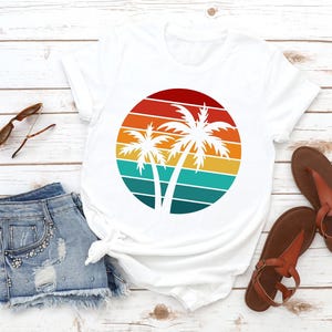 Retro Tropical Sunset Summer Shirt, Vintage Palm Tree Shirt, Summer Holiday T-Shirt, Nature Shirt, Palm Beach Shirt, Cute Unisex Graphic Tee