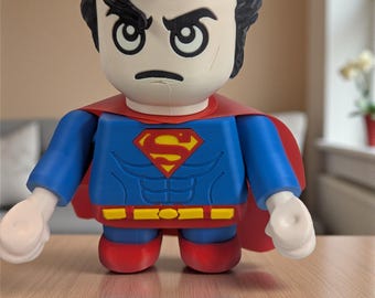 Superman-Inspired Superhero Figure – 3D Printed Toy | 3D Printed Superhero Decor or Gift for Comic Fans