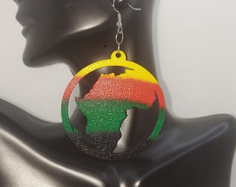 Pendientes de madera pintados a mano