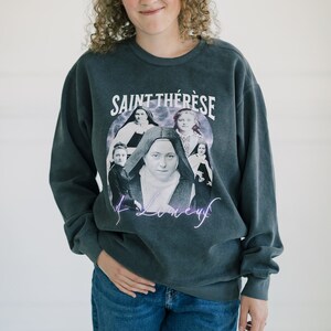 Saint Thérèse of Lisieux Sweatshirt, Christian Sweatshirt, Catholic Crewneck, Catholic Apparel, Confirmation Gift, Present, Saint Therese