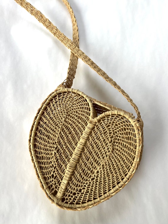 Handmade Woven Heart Shaped Bag, Unique Summer Sh… - image 4