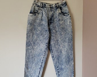 Vintage 80s High Rise Acid Wash Pleated Taper Leg Jeans