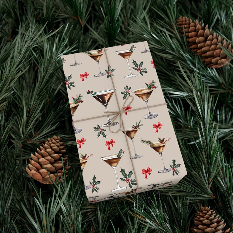Geschenkpapier, WeihnachtsEspresso Martini-Geschenkpapier, Feiertagsgeschenkpapier, festliches Geschenkpapier, Cocktail-Thema-Geschenkpapier Bild 3