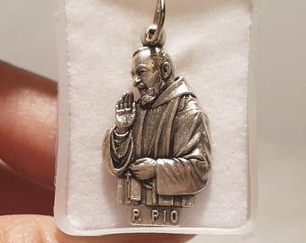Padre Pio Medal | Italian Saint Pio Silhouette, Detailed Relief