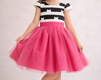 Superluxueuze Magic House-jurk van Gabby, roze rok.
