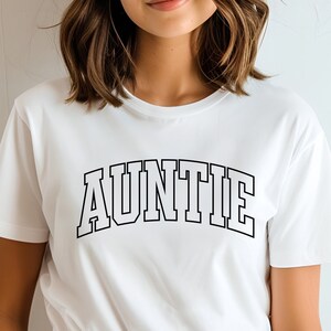 Retro Auntie Shirt, Aunt Shirt, Varsity Auntie T-shirt, New Aunt Gift, Pregnancy Announcement, Gift for Aunt, Pregnancy Reveal to Aunt Tee