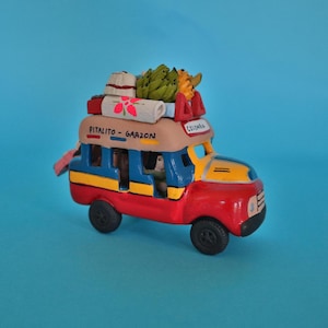 Handmade Colombian Chiva Sculpture Figurine (from Pitalito, Colombia)