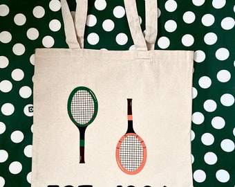 Vintage Tennis Racket Tote bags