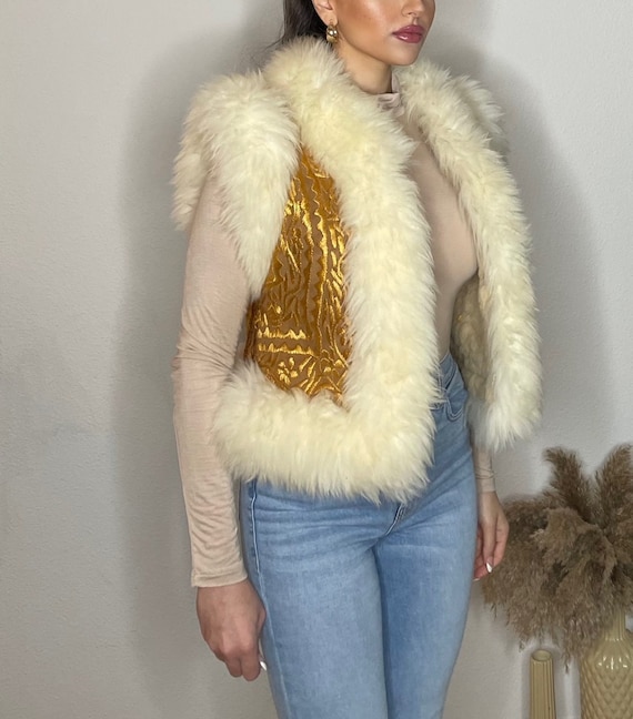 Fur top trim vest