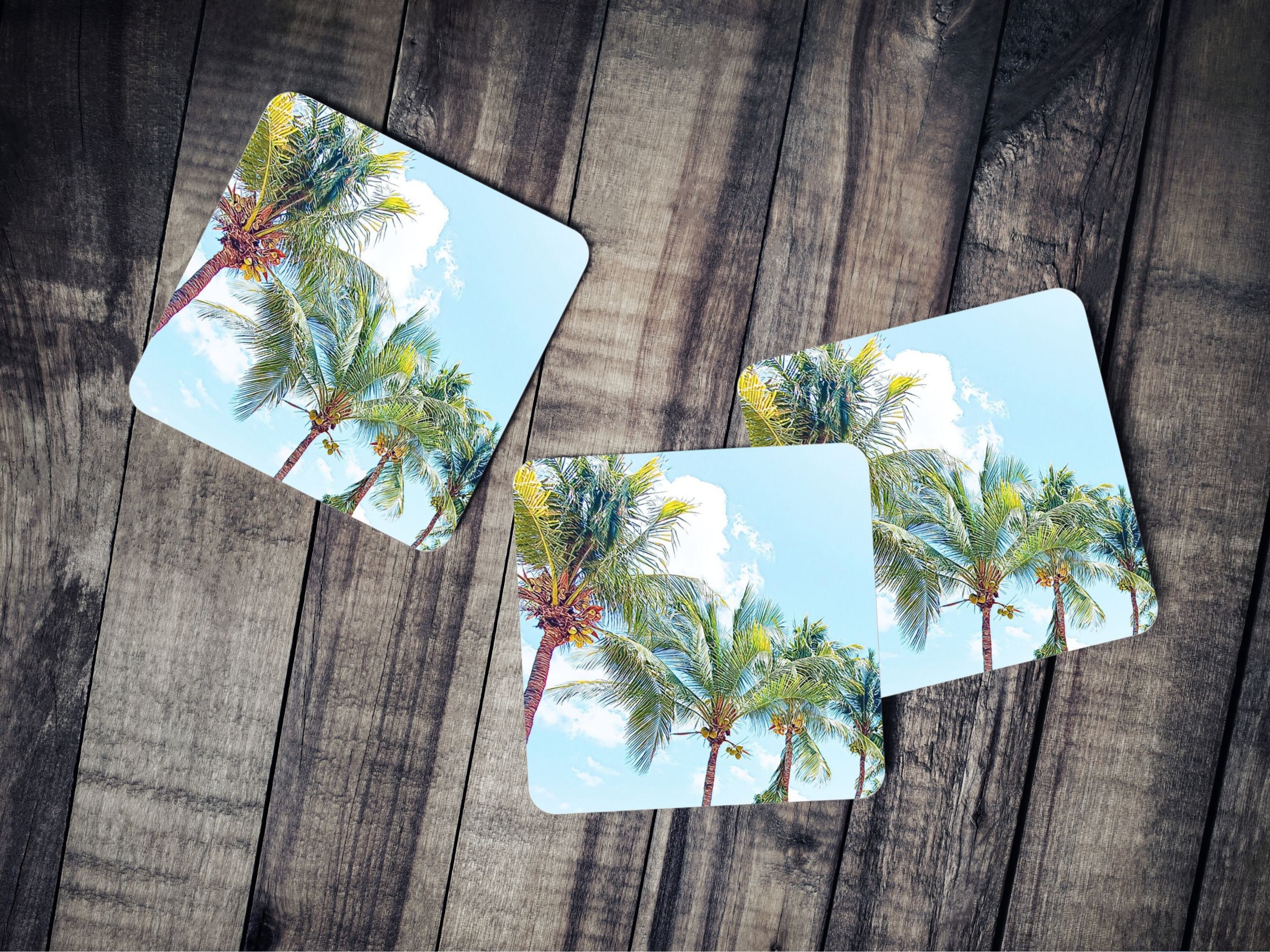 Set Di 4 Sottobicchieri Con Retro In Sughero Motivo Spiaggia Di Palme (8296) - Diametro 9 Cm