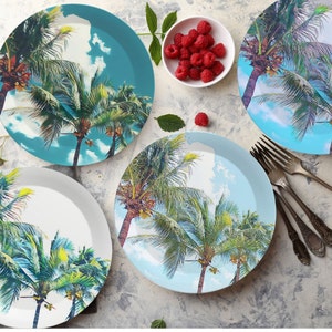 Set of 7.5 &quot; Palm Tree Plastic Plates, Made in The UK, Tropical Party Decor, Shatterproof Summer Plate Set, Beach Themed Outdoor Dining