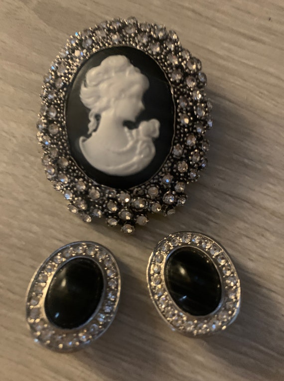 Vintage jewellery set Set includes: earrings broo… - image 4