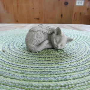 Concrete Pet Memorial Cat Statue