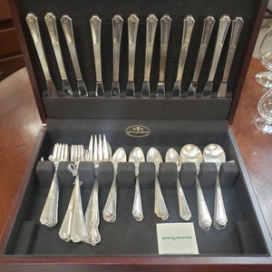 1933 &quot;Fidelis&quot; Wm Rogers Mfg. Co. Silver 71 Piece Set