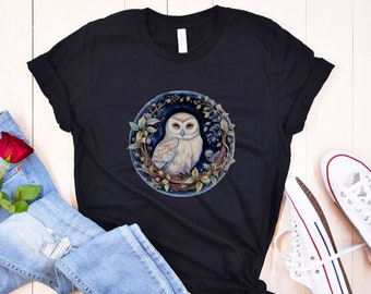 Owl Shirt, MYSTICAL OWL Shirt, Forest Bird Shirt, Bird Watchers Gift, Nature Shirt, Wildlife shirt, Forestcore shirt, Woodland Sweatshirt