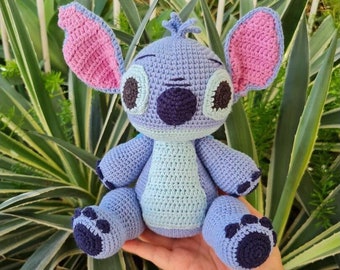 Stitch pattern crochet blue alien amigurumi