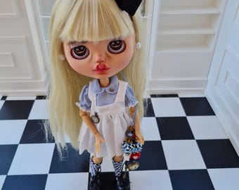 Alice in Wonderland Blythe doll