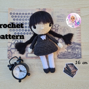 Haakpatroon woensdag kleine pop amigurumi