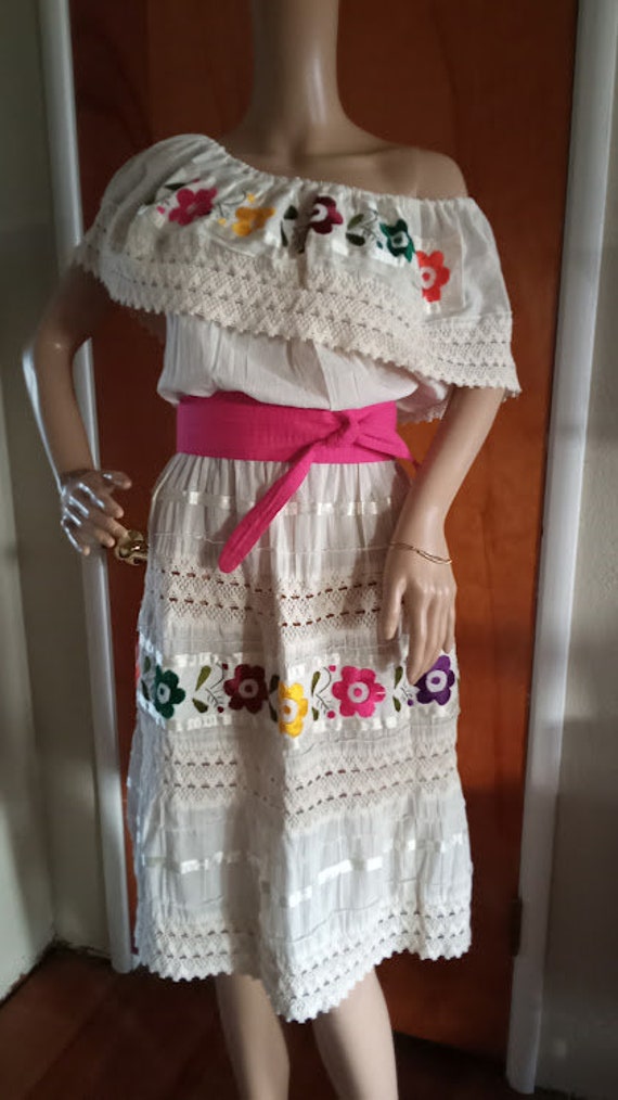 Authentic Handmade Embroidered Mexican Peasant Fe… - image 2