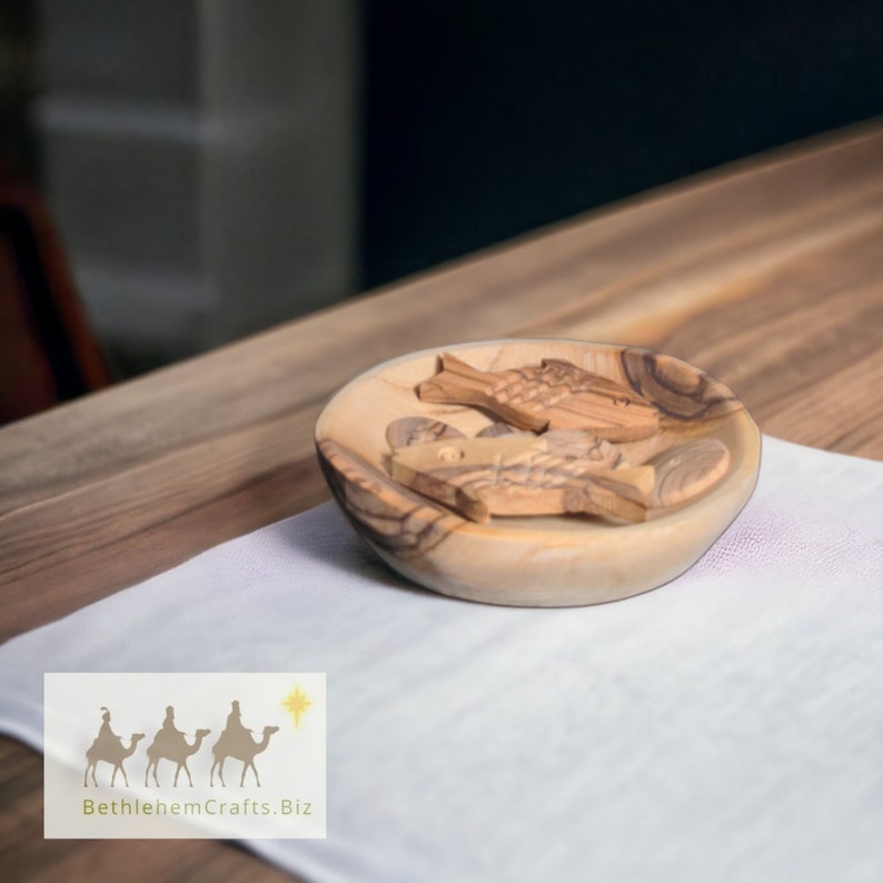 Olive Wood 2 Fish and 5 Loaves Toy, Loaves and Fish in Small Olive Wood