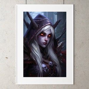 Op de afbeelding: Een ingelijste fantasy-kunstprint met een bleke figuur met lang wit haar, gekleed in een donkere capuchon en harnas. De figuur heeft gloeiende rode ogen en een vage bosachtergrond.
