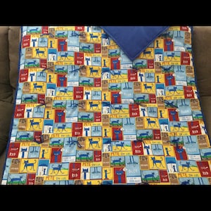 Pete the Cat love my shoes blanket