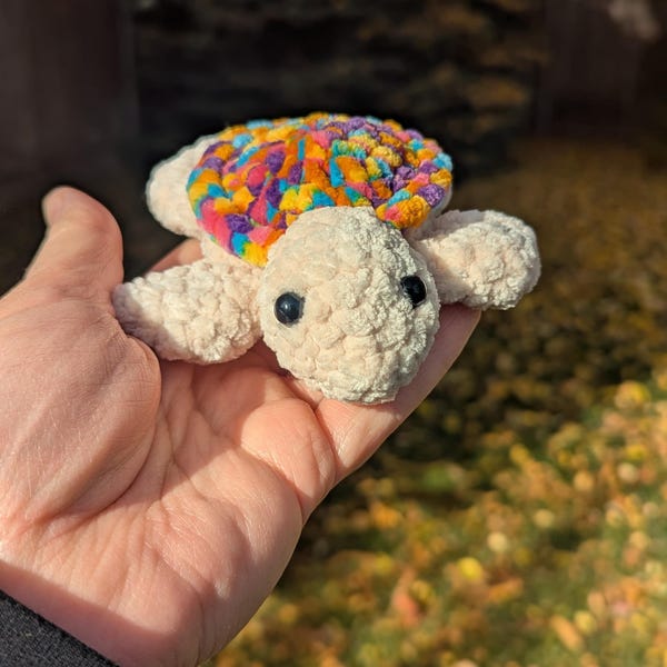 Peluche tortue de mer au crochet : jouet fait main