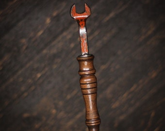 Beer Tap Handle: Vintage Williams Red Wrench