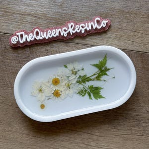 Snowy Florals Catch-All Tray | Ready to Ship ~ Resin Catch All Tray | The Queens Resin Co.