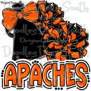 Könnte beinhalten: Eine schwarze Megaphon mit einer orangefarbenen Schleife und orangefarbenen und schwarzen Pompons. Das Wort "APACHES" ist orange mit weißer Umrandung und schwarzen Punkten geschrieben.