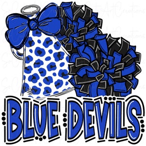 Puede incluir: Pompones de animadora azules y negros con un megáfono de estampado de leopardo azul y blanco y un lazo azul. El texto "BLUE DEVILS" está escrito en azul con un contorno negro.