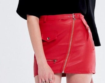 Minifalda de cuero hecha a mano para mujer, falda roja personalizada, minifalda con cinturón, falda de cuero roja,