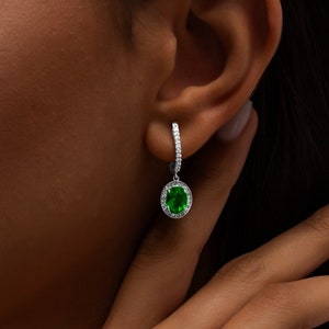 Emerald Dangle Earrings in 14k Solid Gold / Diamond Earrings for Women / Gemstone Earrings /May Birthstone Earrings /Gemstone Earrings /Gift