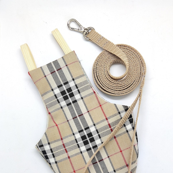 Taubenhose Windel Fliegeranzug Vogelgeschirr - "Birdberry" Beige Tartan mit Passender Leine im Angebot