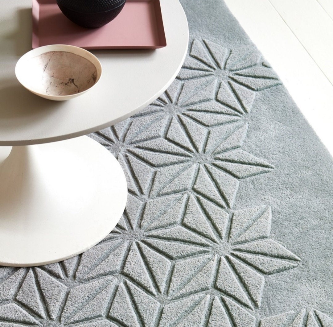 Raised Pattern Rugs Grey Hand-tufted Wool Rug With Raised Geometric Starflower Pattern ...